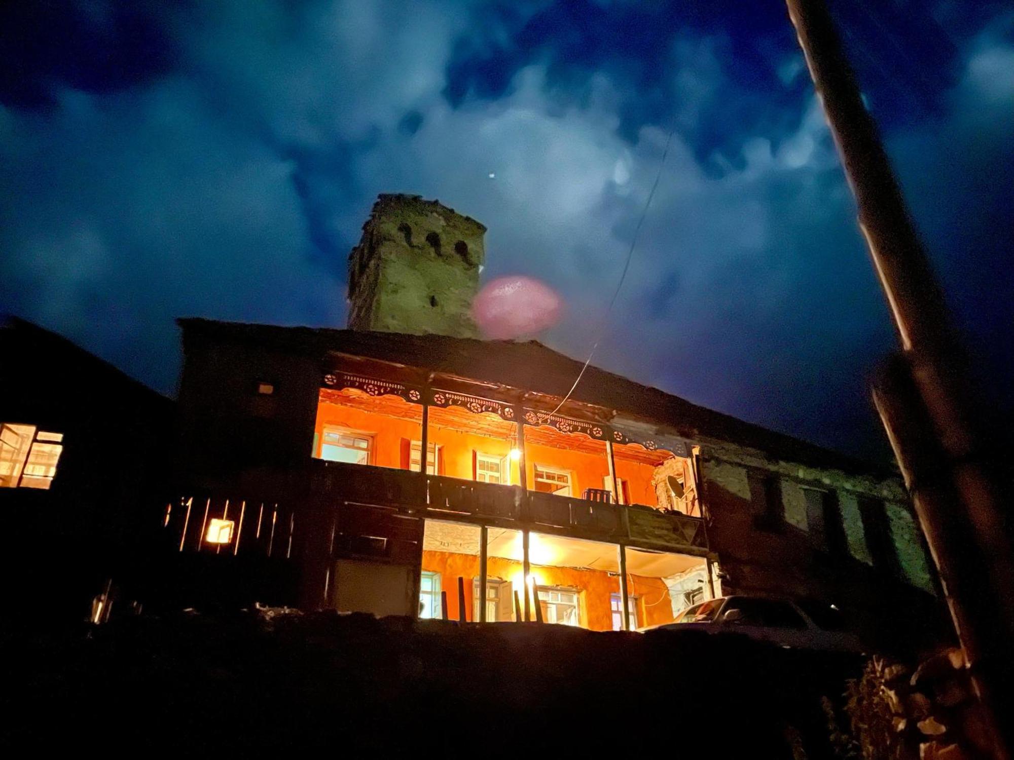 Hotel Old House Adishi Exterior foto