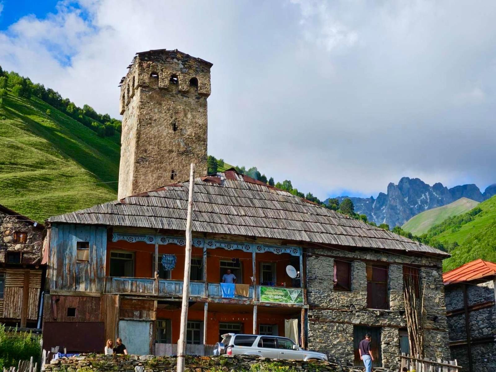 Hotel Old House Adishi Exterior foto